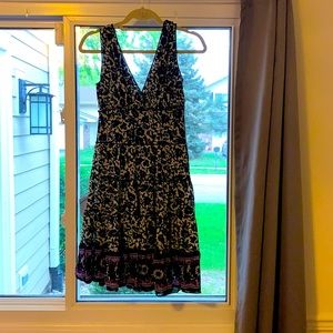 Max Studio Black, White and Purple Dress SZ M